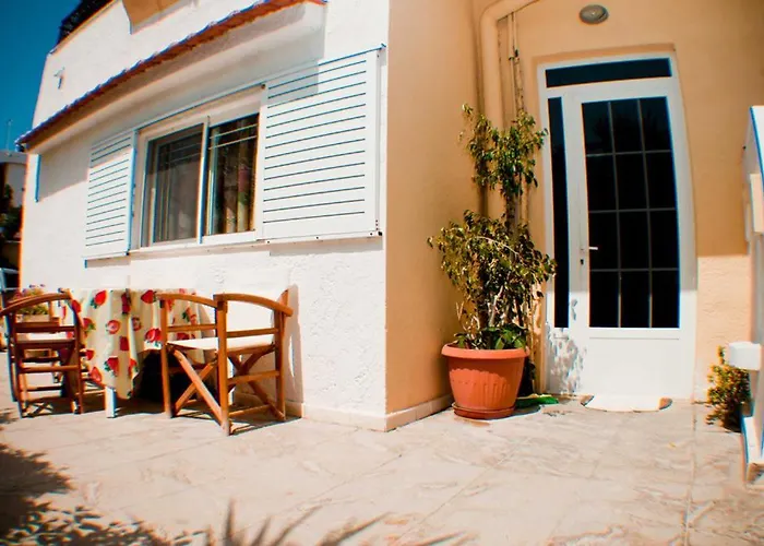 Sabrina فاليراكي